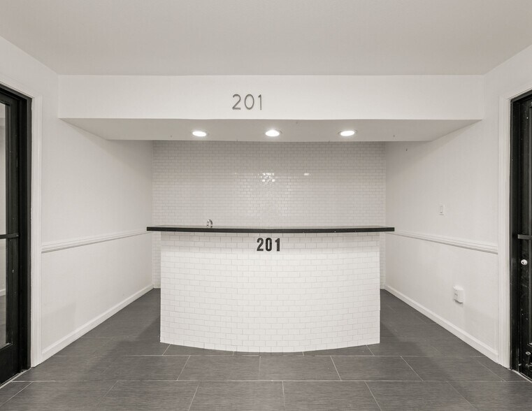 More Photos Of 556 N 1st St, San Jose Medical For Sale