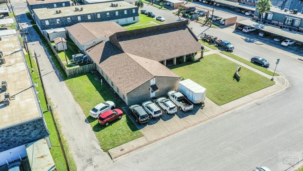 More Photos Of 426 Winnie, Galveston Religious Facility For Lease