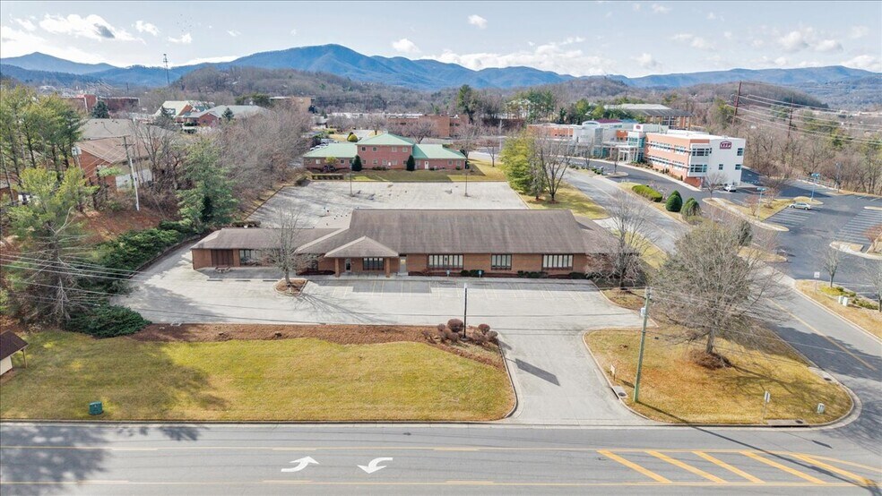 More Photos Of 5461 Fallowater Ln, Roanoke Medical For Lease