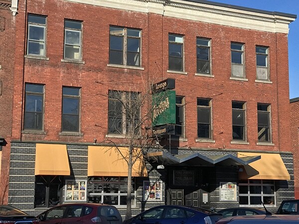 More Photos Of 188 Main St, Burlington Restaurant For Lease