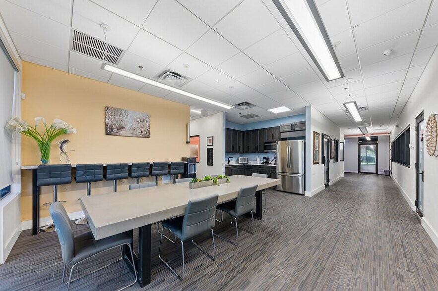 More Photos Of 1590 S Congress Ave, West Palm Beach Medical For Sale