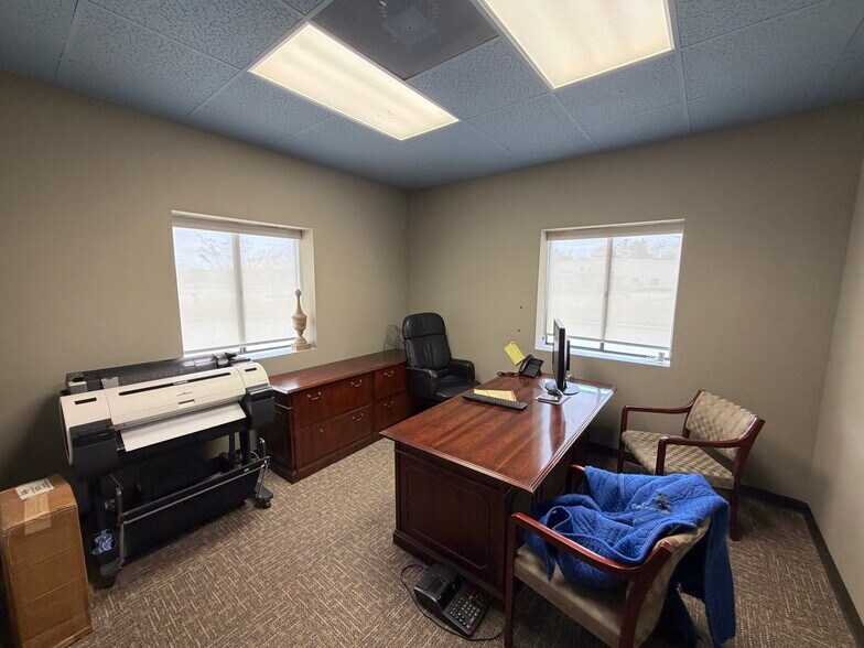 More Photos Of 3642 Bacor Rd, Houston Warehouse For Lease