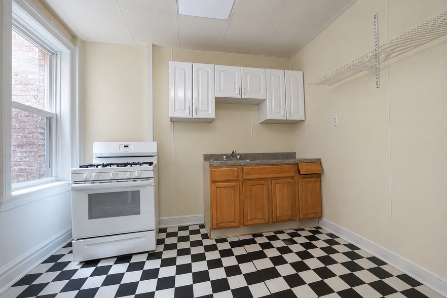 More Photos Of 9218 4th Ave, Brooklyn Flex For Sale