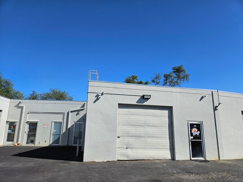 More Photos Of 14 Commercial Blvd, Novato Flex For Sale