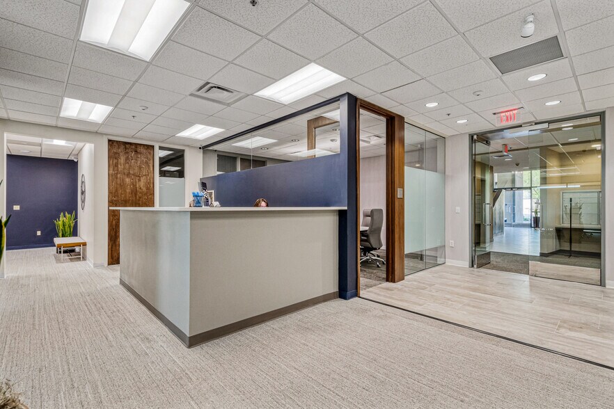 More Photos Of 3430 E Sunrise Dr, Tucson Coworking Space