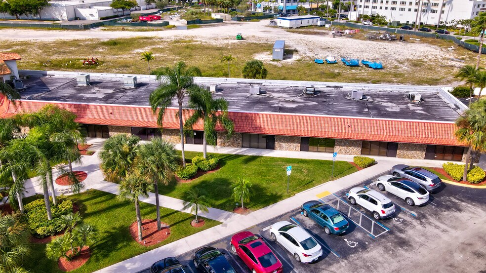 More Photos Of 201 N University Dr, Plantation Medical For Sale