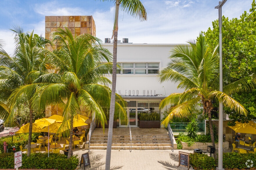 More Photos Of 955 Alton Rd, Miami Beach Restaurant For Lease