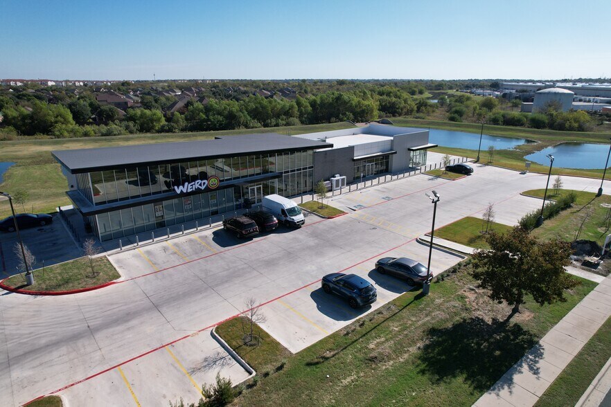 More Photos Of 14179 The Lakes Boulevard Blvd, Pflugerville Restaurant For Lease