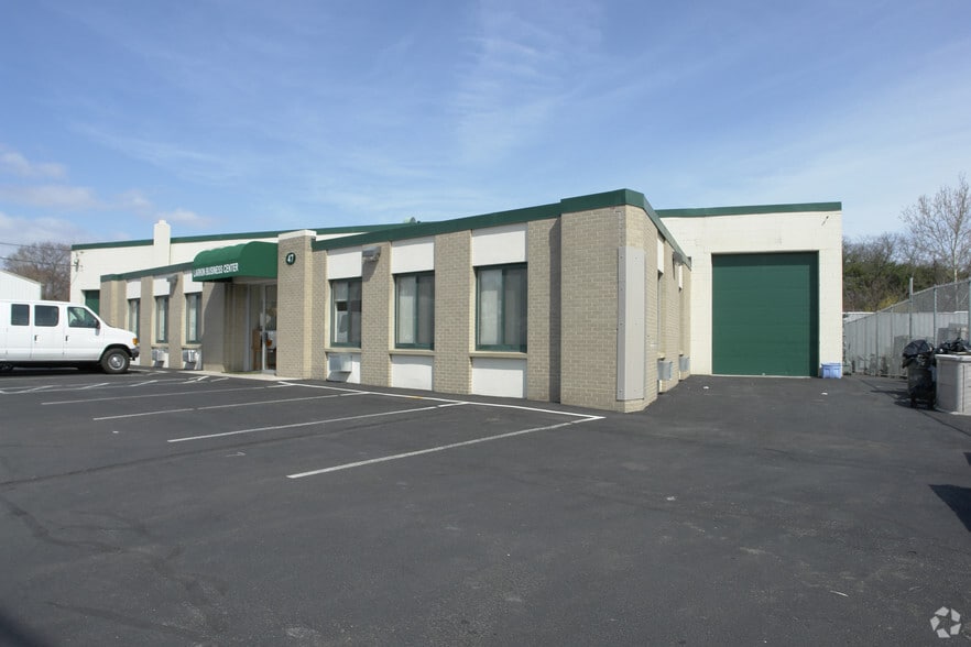 More Photos Of 47 Larkin St, Stamford Warehouse For Sale