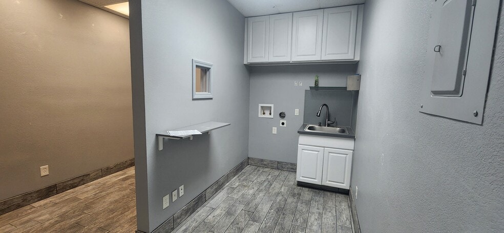 More Photos Of 1706 E Bullard Ave, Fresno Office For Lease