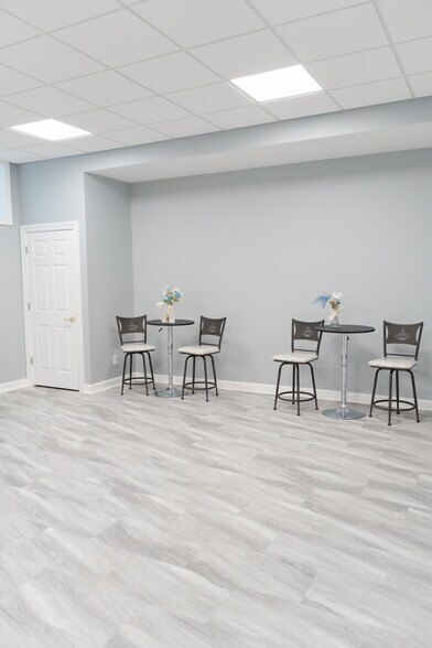 More Photos Of 121 Jefferson Ave, Moundsville Showroom For Lease