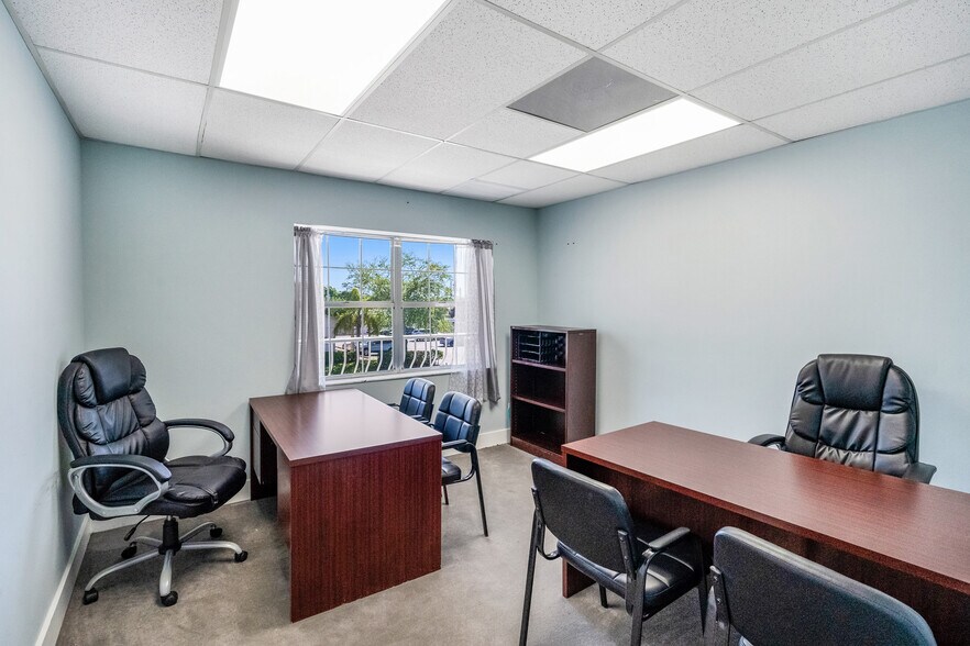 More Photos Of 1615 14th Ave, Vero Beach Medical For Sale