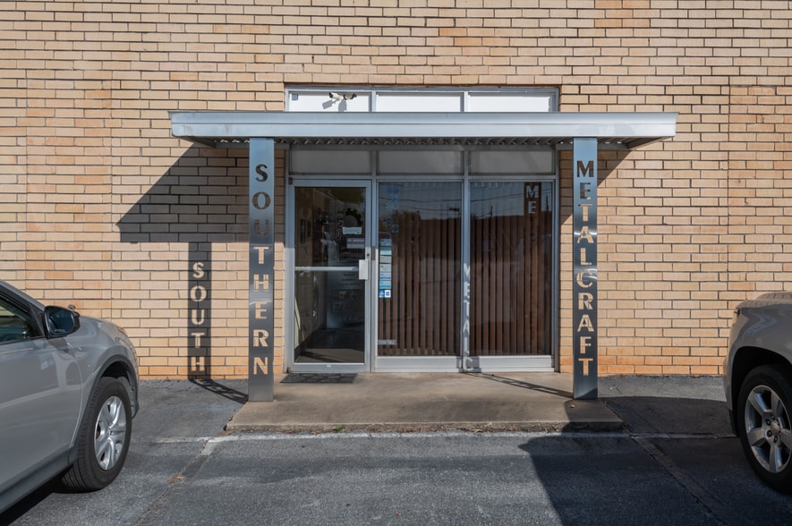 More Photos Of 2675 Lithonia Industrial Blvd, Lithonia Warehouse For Lease