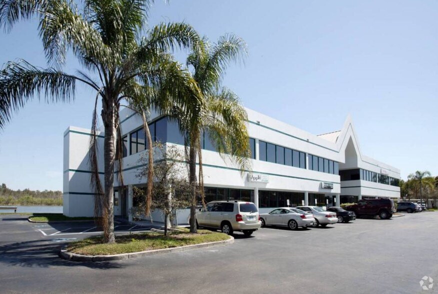 More Photos Of 17595 S Tamiami Trl, Fort Myers Medical For Lease