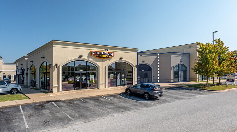 More Photos Of 1364 E Augustine Ln, Fayetteville Storefront For Lease