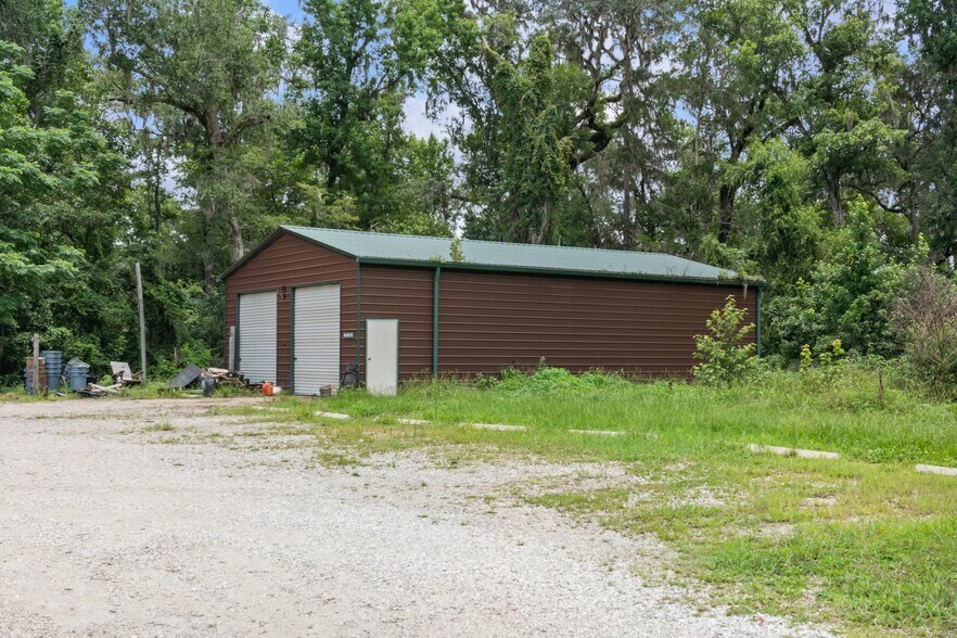 More Photos Of 6440 Cedar Ln, Brooksville Sports And Entertainment For Sale