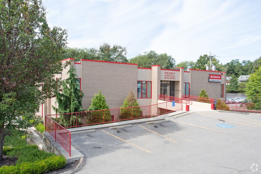 More Photos Of 8135 Perry Hwy, Pittsburgh Medical For Sale