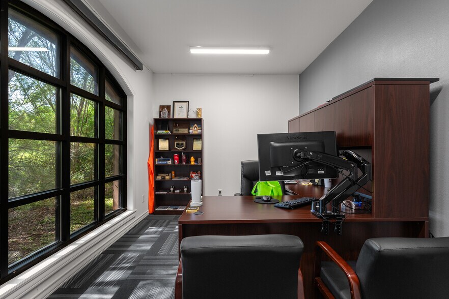 More Photos Of 1906 E Tyler Ave, Harlingen Loft Creative Space For Sale