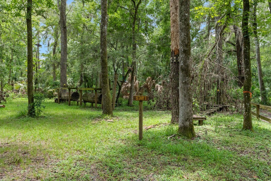 More Photos Of 6440 Cedar Ln, Brooksville Sports And Entertainment For Sale