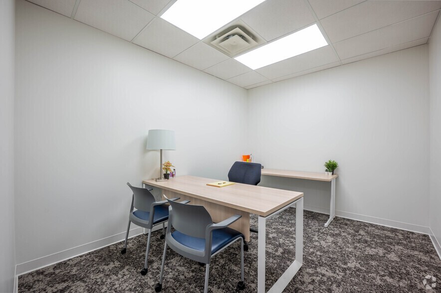 More Photos Of 550 Congressional Blvd, Carmel Coworking Space