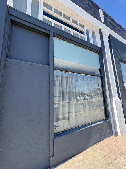 More Photos Of 403-411 W 6th St, San Pedro Storefront Retail Office For Lease