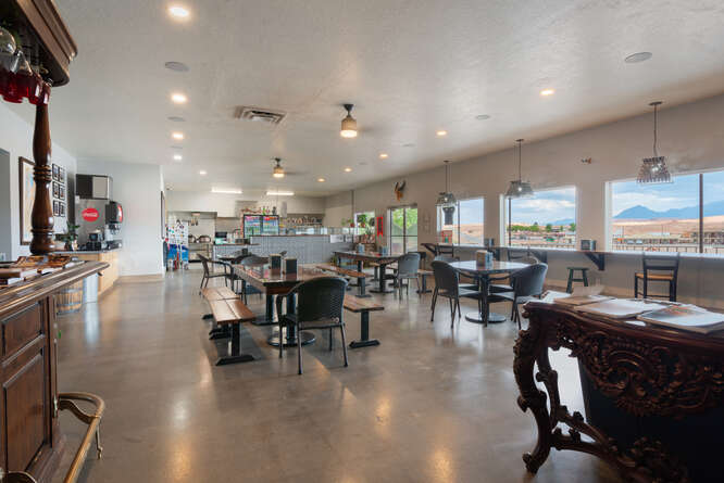 More Photos Of 20N UT-95, Hanksville Restaurant For Sale