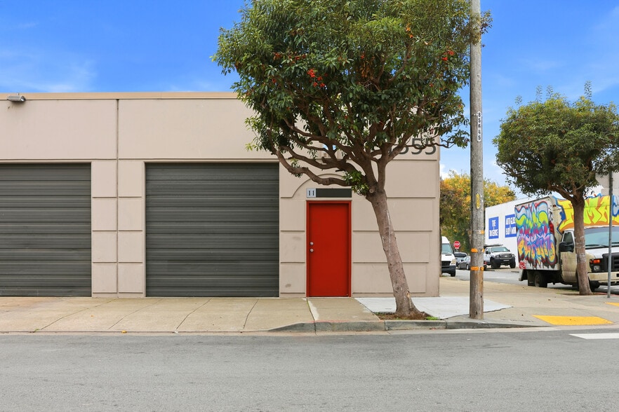 More Photos Of 1555 Yosemite Ave, San Francisco Warehouse For Sale