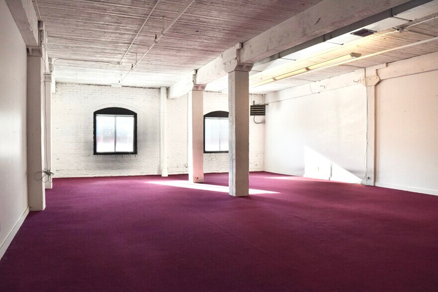 More Photos Of 1801 NW Upshur St, Portland Loft Creative Space For Lease