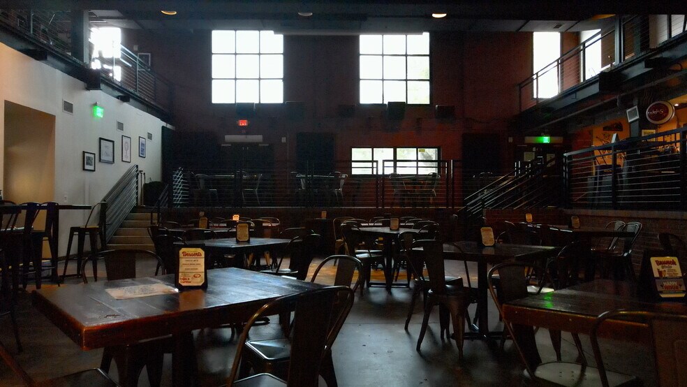 More Photos Of 100 W Livingston St, Orlando Restaurant For Lease