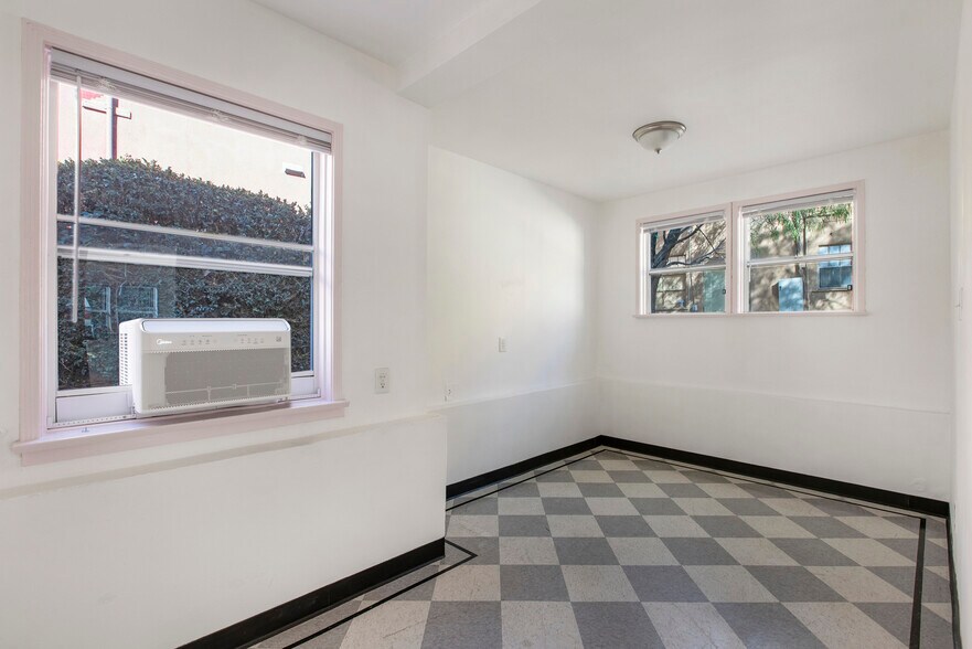 More Photos Of 1933 Hillhurst Ave, Los Angeles Office For Lease