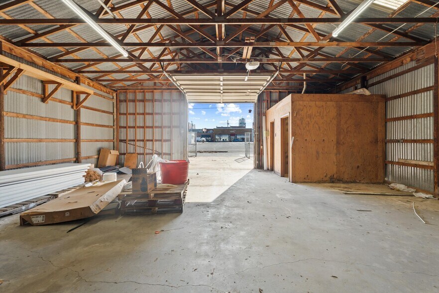 More Photos Of 100 Dewey Ave, Bartlesville Light Manufacturing For Sale