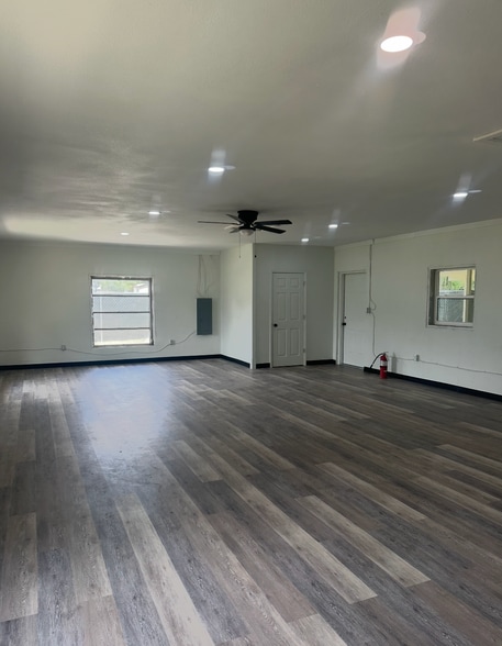 Primary Photo Of 1919 W Gulf To Lake Hwy, Lecanto Warehouse For Lease