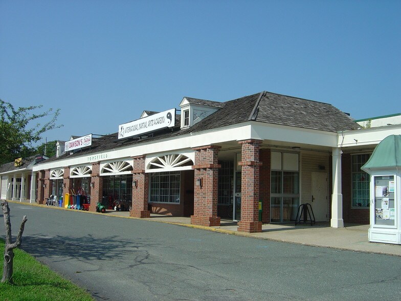 More Photos Of 30 Main St, Topsfield Storefront For Lease