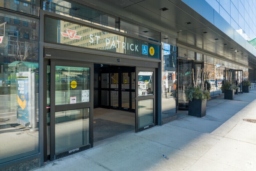 More Photos Of 480 University Ave, Toronto Office For Lease