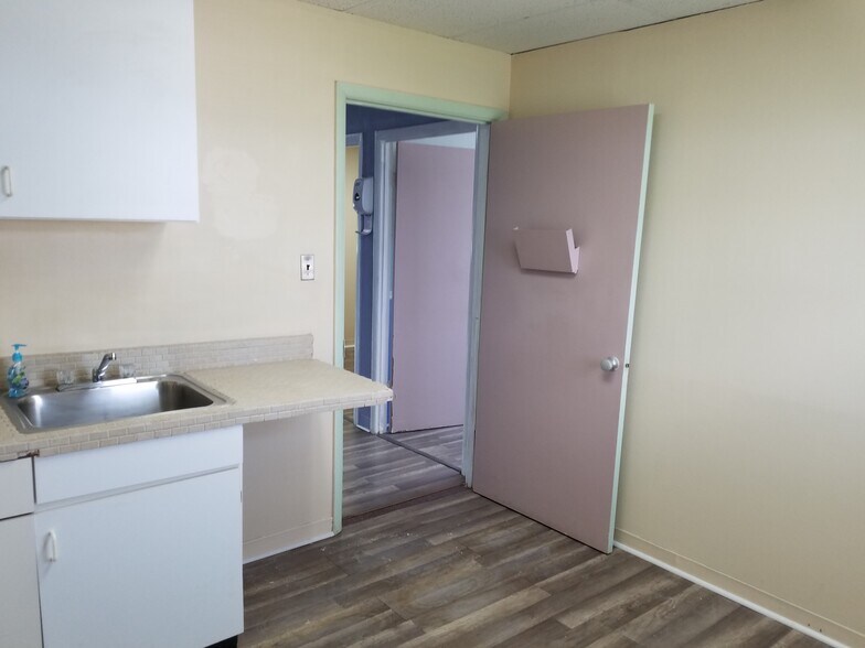 More Photos Of 3611 Branch Ave, Temple Hills Medical For Lease