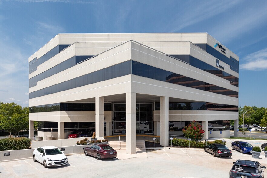More Photos Of 11351 Random Hills Rd, Fairfax Office For Lease