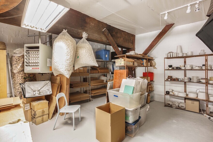 More Photos Of 3425 SE Yamhill St, Portland Loft Creative Space For Sale