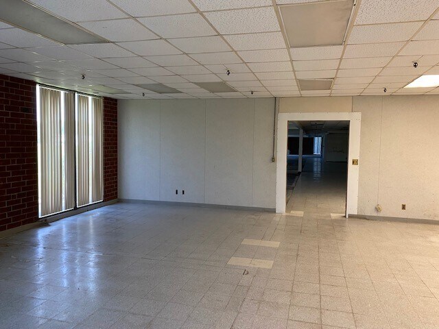 More Photos Of 6030 US Highway 301 N, Elm City Distribution For Lease