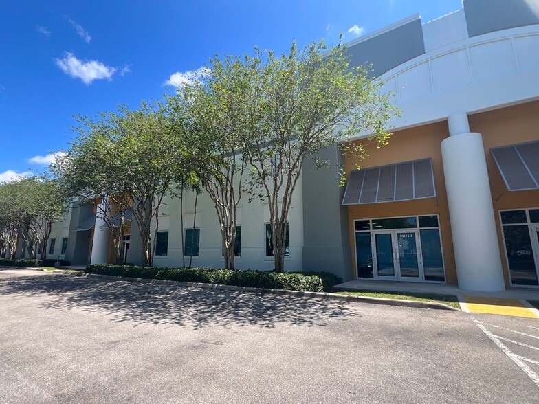 More Photos Of 4800 Lyons Technology Pky, Coconut Creek Warehouse For Sale
