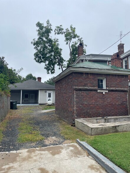 More Photos Of 1101 N Mangum St, Durham Storefront Retail Office For Lease