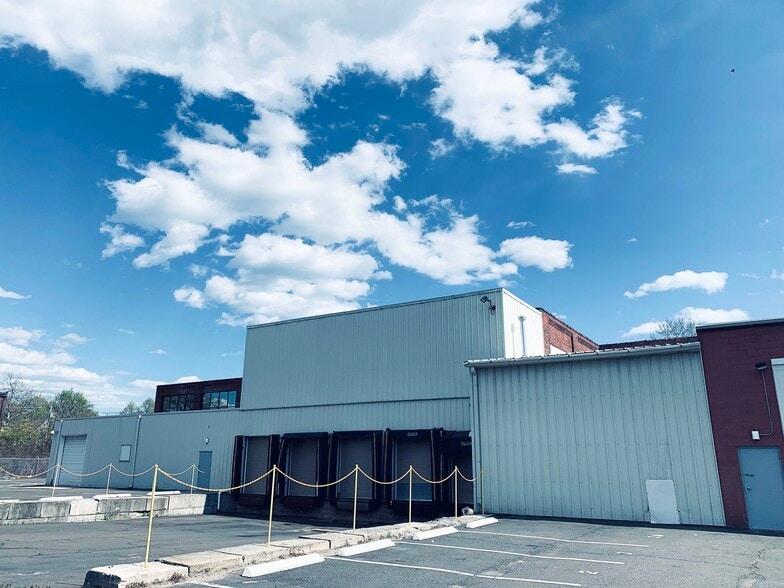 More Photos Of 25 Fox St, New Haven Warehouse For Lease