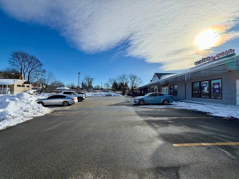 More Photos Of 118 Cambridge St, Worcester Unknown For Lease