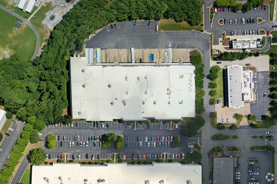 More Photos Of 1600 Indian Brook Way, Norcross Distribution For Lease