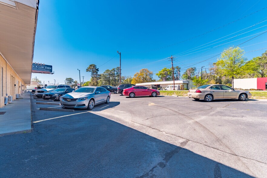 More Photos Of 4265 Augusta Rd, Lexington Office For Sale