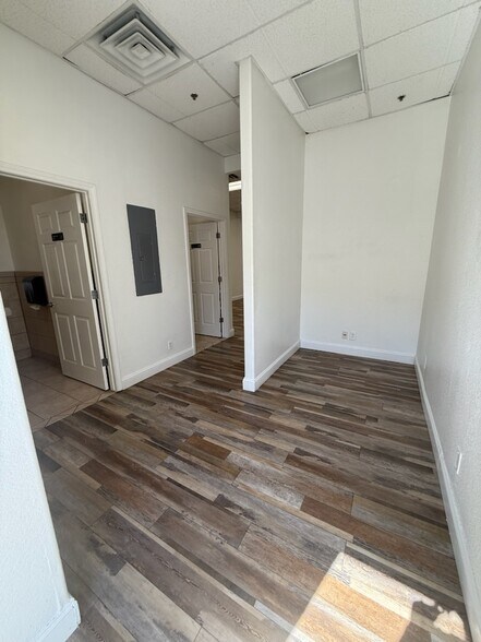 More Photos Of 3167 Fowler Ave, Clovis Storefront Retail Residential For Lease