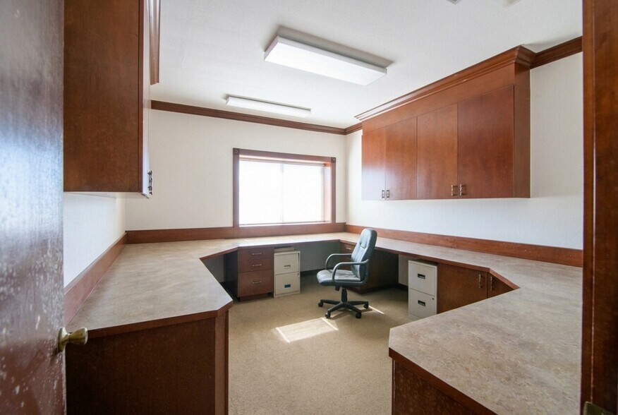 More Photos Of 440 Frankston St, Jacksonville Warehouse For Sale
