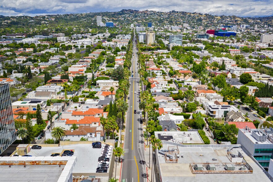More Photos Of 114 Doheny Dr, Beverly Hills Office For Sale