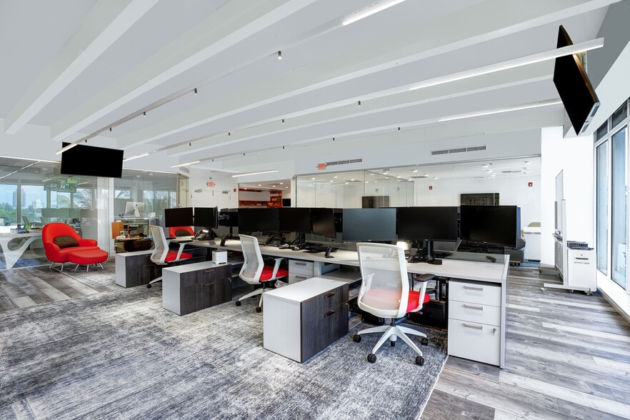 More Photos Of 1680 Michigan Ave, Miami Beach Office Residential For Lease