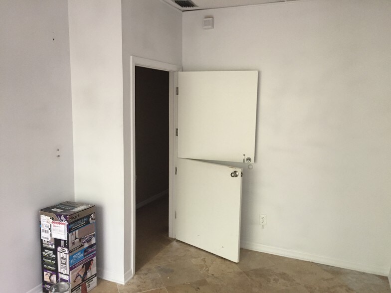 More Photos Of 2301 Park Ave, Orange Park Medical For Lease