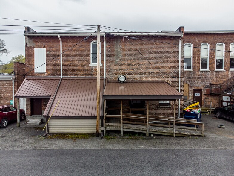 More Photos Of 187 Main St, Unadilla Storefront For Lease